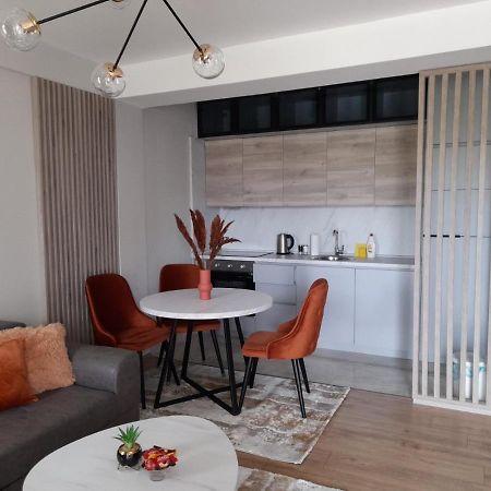Centar Two Apartment Skopje Eksteriør billede