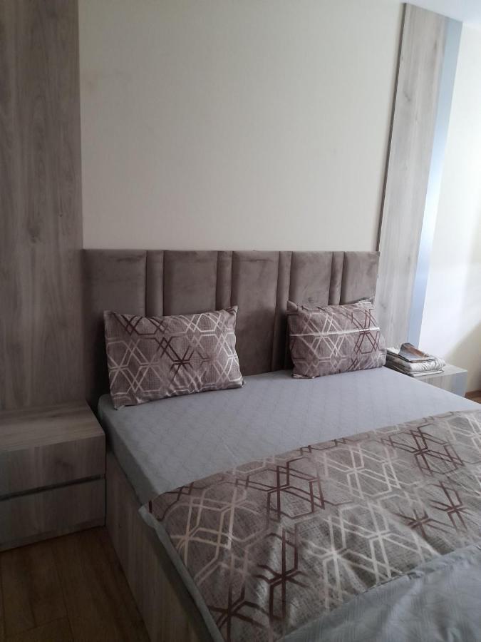 Centar Two Apartment Skopje Eksteriør billede