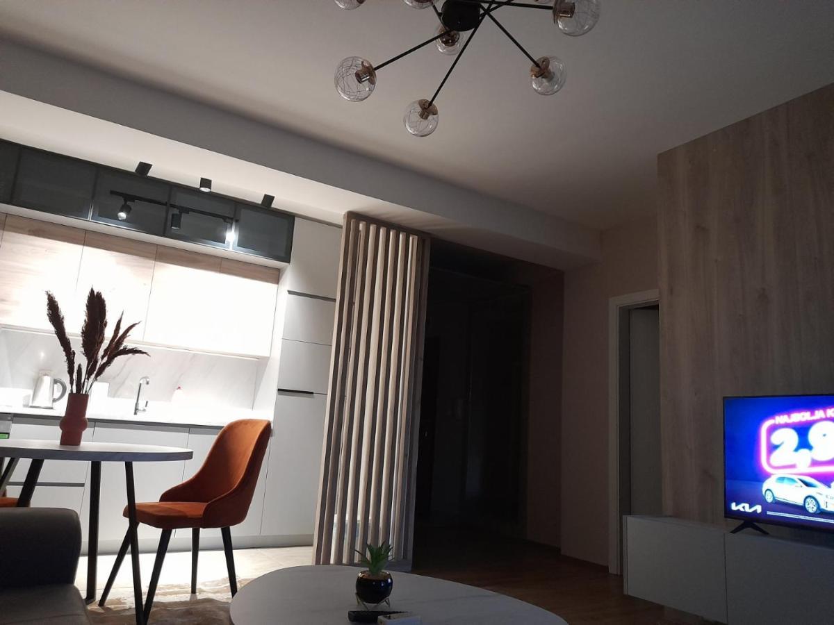 Centar Two Apartment Skopje Eksteriør billede