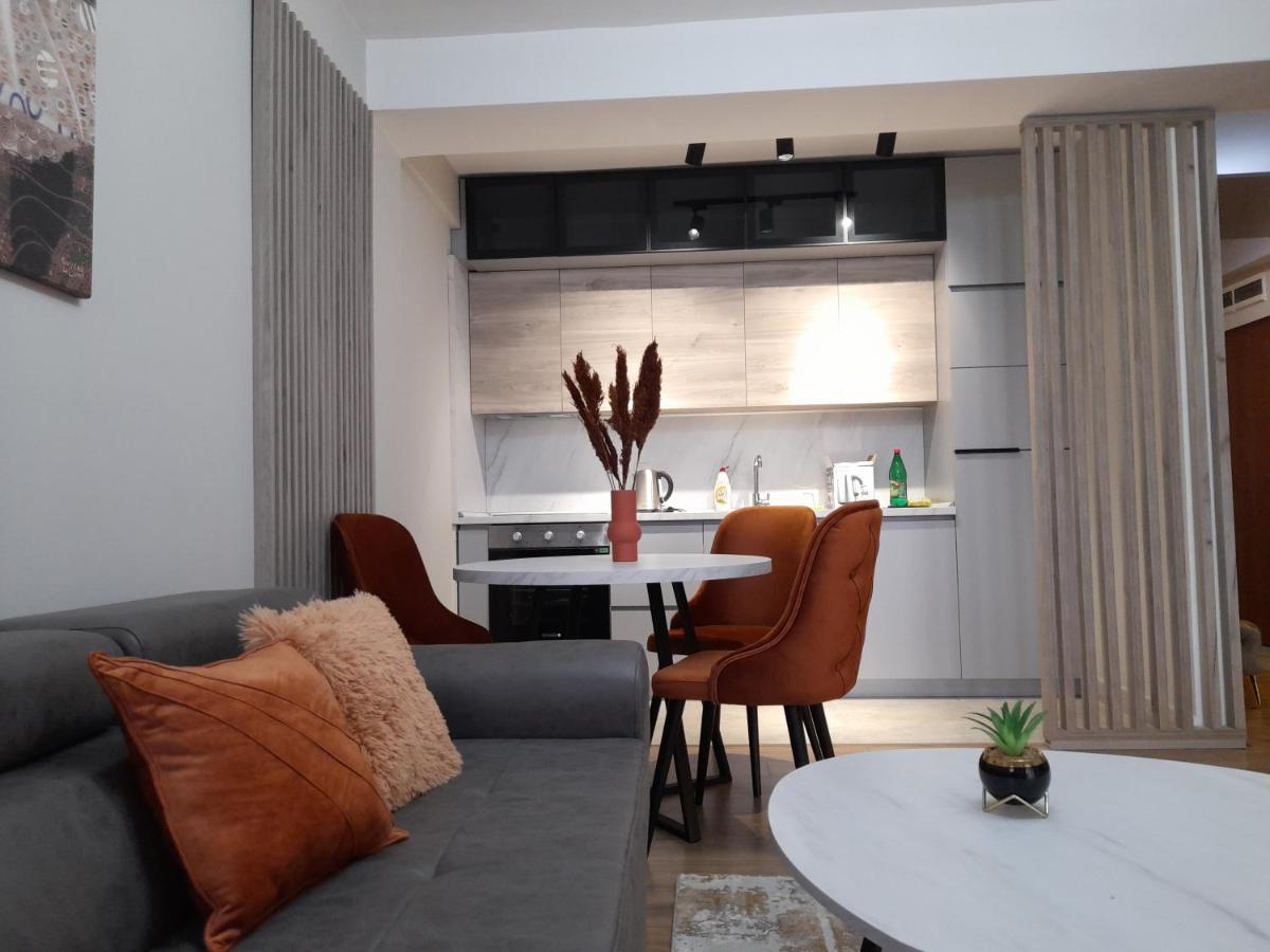 Centar Two Apartment Skopje Eksteriør billede